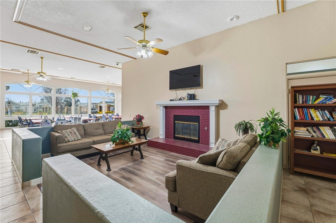 20843 Waalew, #C6, Apple Valley, CA 92307 20843 Waalew, #C6, Apple Valley, CA 92307