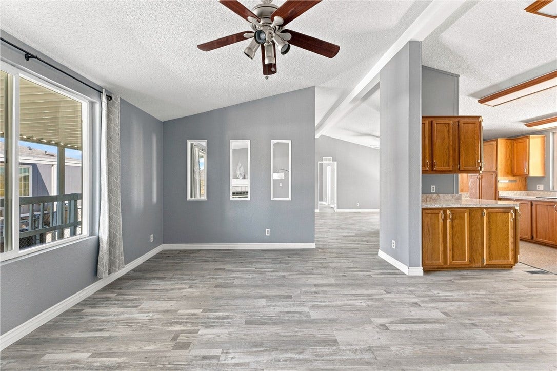 20843 Waalew, #C6, Apple Valley, CA 92307 20843 Waalew, #C6, Apple Valley, CA 92307