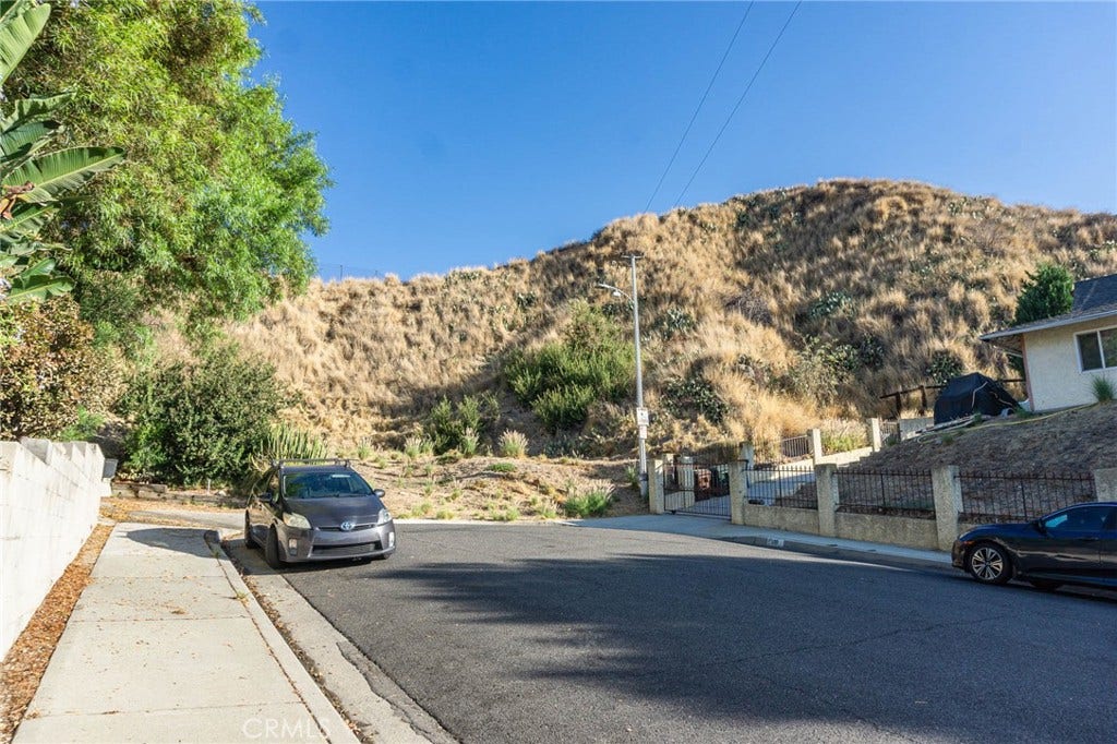82470410 Banbridge Avenue, La Puente, CA 91744 82470410 Banbridge Avenue, La Puente, CA 91744