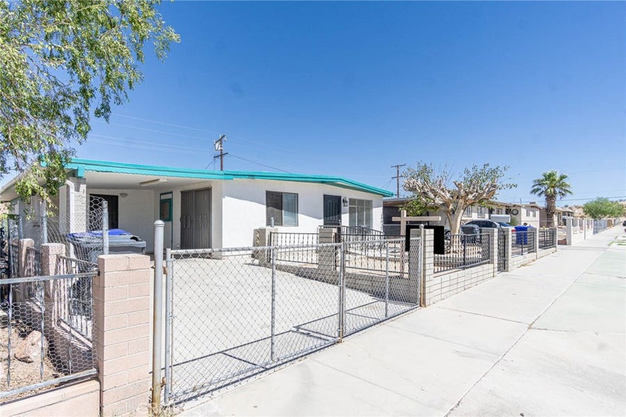 Property photo for 1111 Taos, Barstow, CA