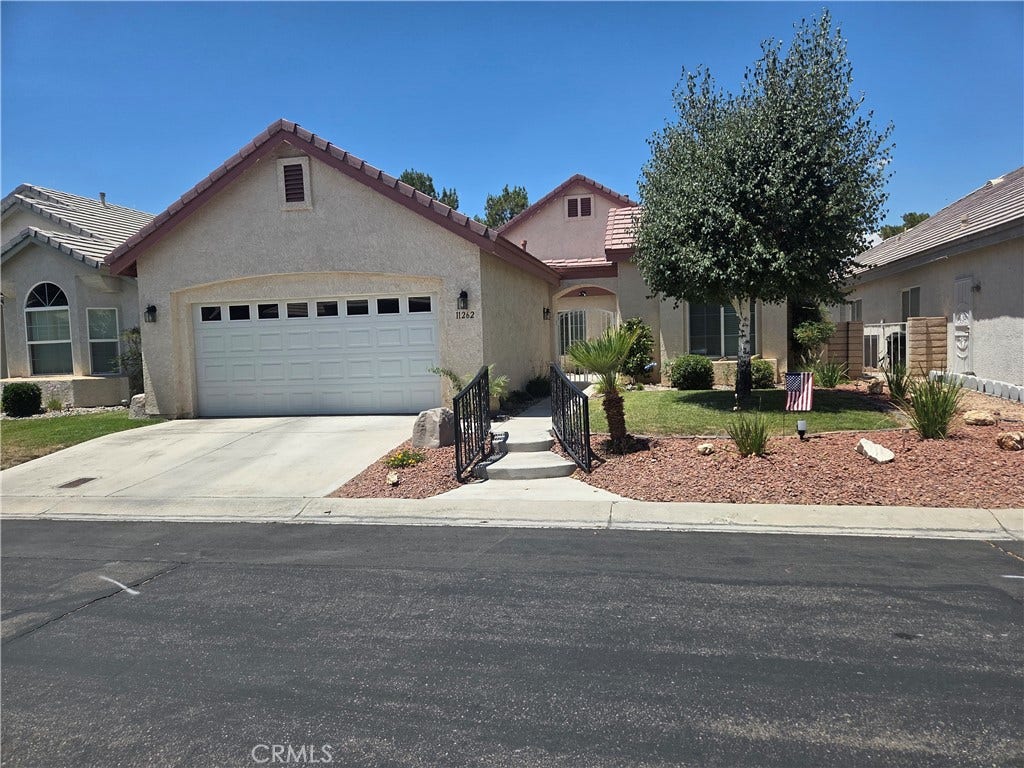 11262 Country Club, Apple Valley, CA 92308 11262 Country Club, Apple Valley, CA 92308