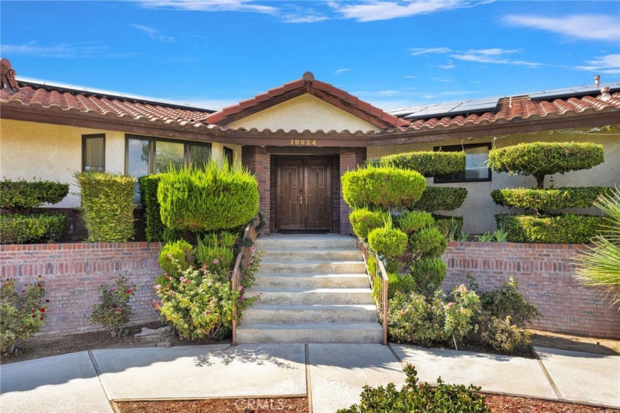 Property photo for 19924 Cronese, Apple Valley, CA