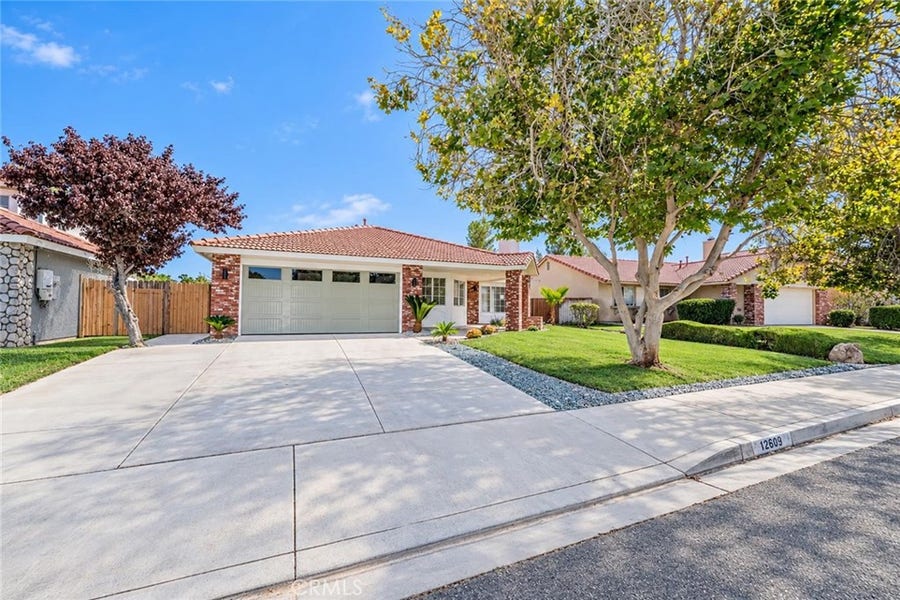 Property photo for 12609 Sunbird Lane, Victorville, CA