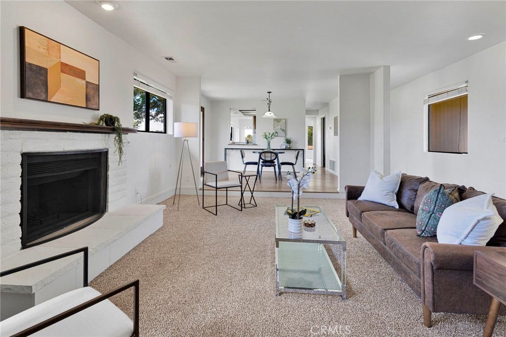 12572 Coronado Lane, Victorville, CA 92395 Living Room