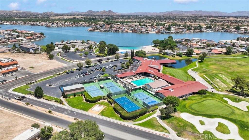 12572 Coronado Lane, Victorville, CA 92395 Lake & Bear Valley County Club