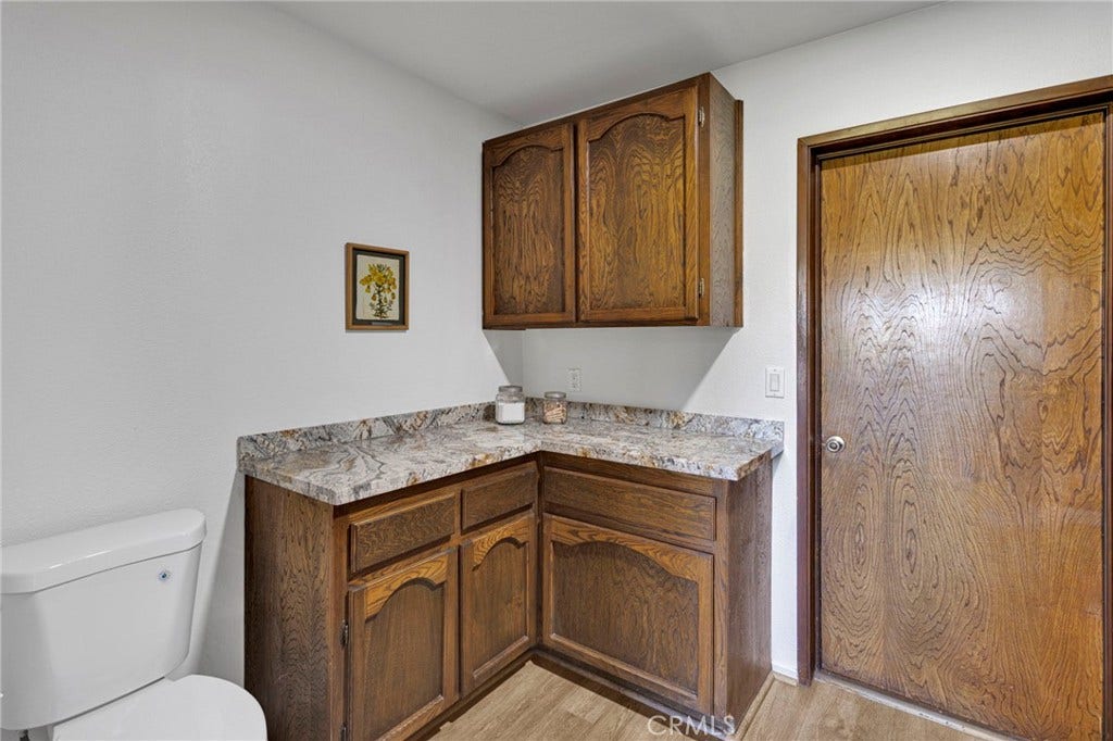 12572 Coronado Lane, Victorville, CA 92395 Half Bath