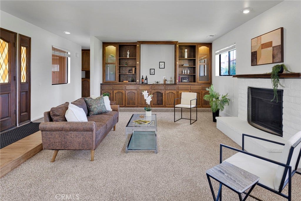 12572 Coronado Lane, Victorville, CA 92395 Living Room