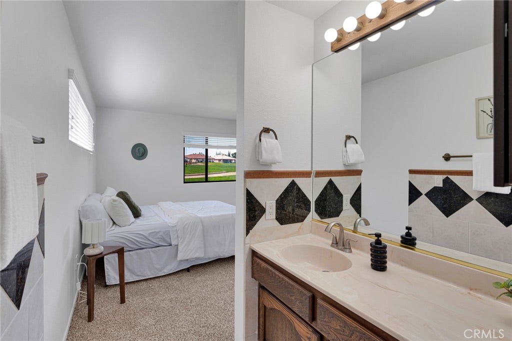 12572 Coronado Lane, Victorville, CA 92395 Primary Bathroom