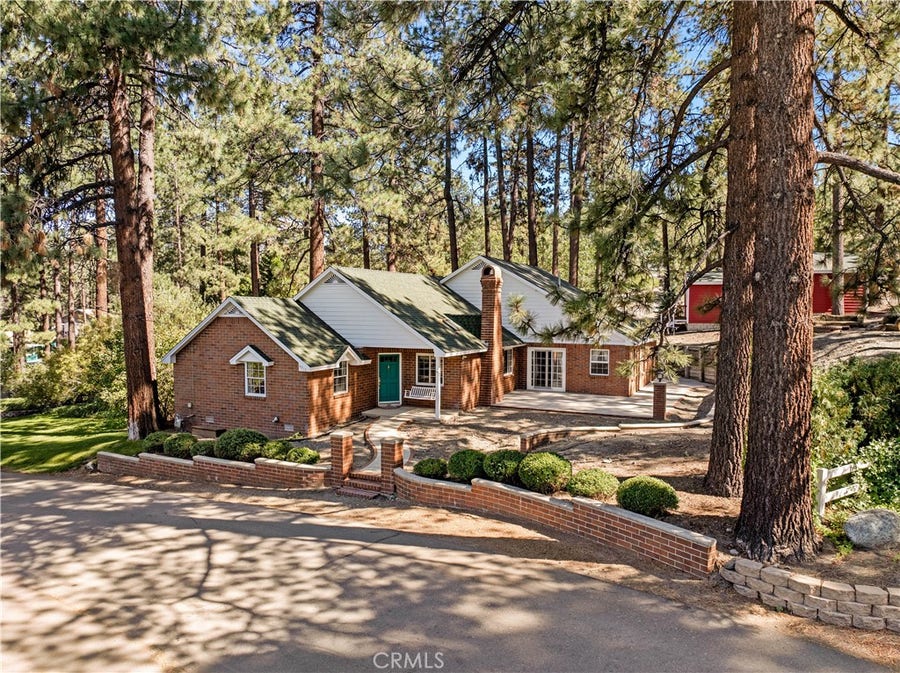 Property photo for 6013 Mill Road, Wrightwood, CA