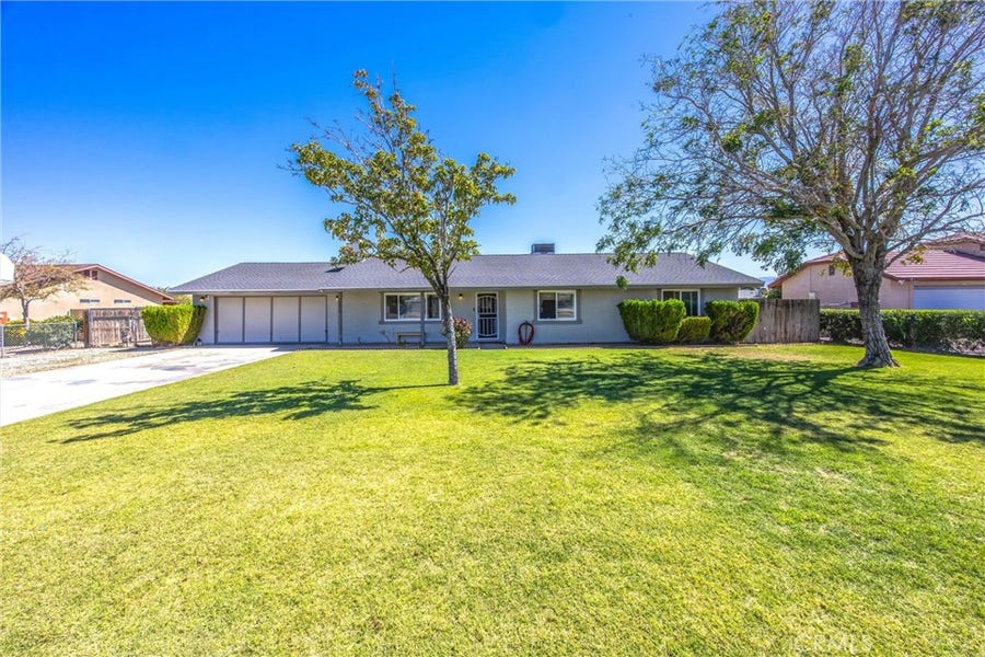 Property photo for 12615 Waynoka Road, Apple Valley, CA