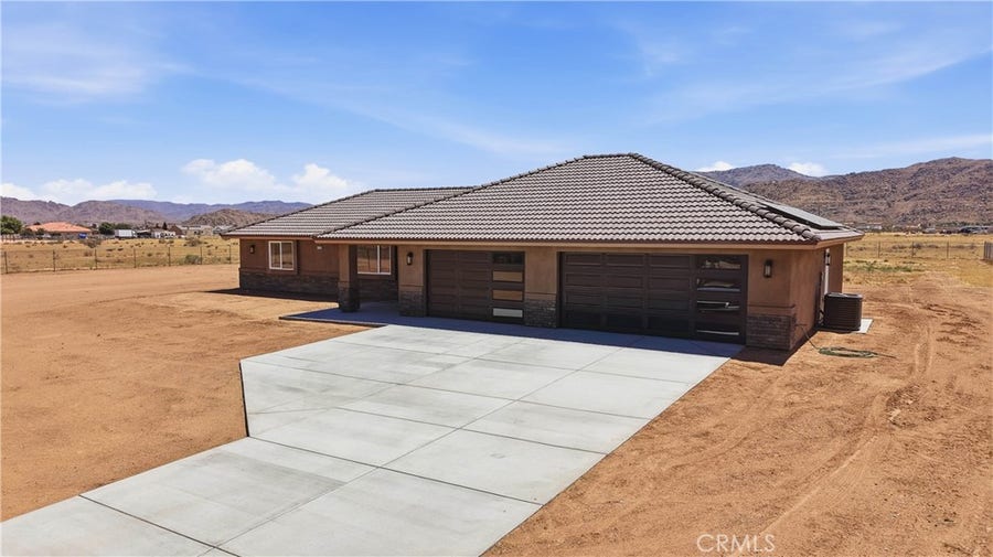 Property photo for 17430 Century Plant Rd, Apple Valley, CA