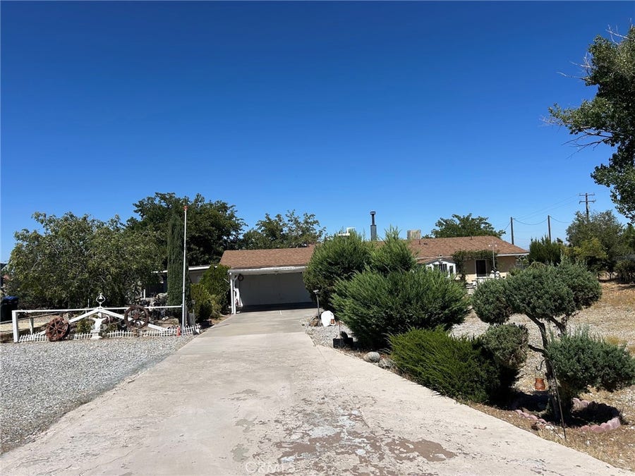 Property photo for 3874 Elsinore Rd, Phelan, CA