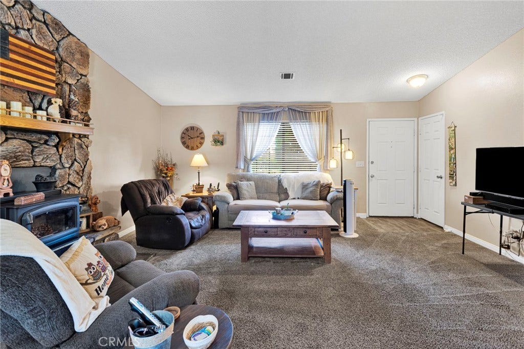 8090 Corona, Hesperia, CA 92345 8090 Corona, Hesperia, CA 92345