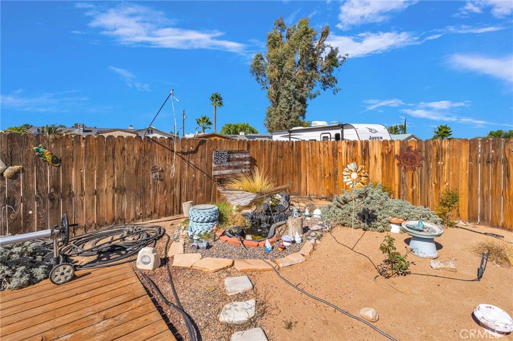 8090 Corona, Hesperia, CA 92345 8090 Corona, Hesperia, CA 92345