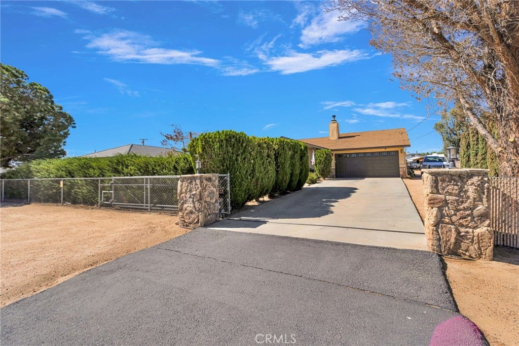 8090 Corona, Hesperia, CA 92345 8090 Corona, Hesperia, CA 92345