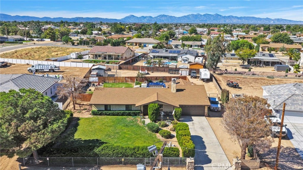 8090 Corona, Hesperia, CA 92345 8090 Corona, Hesperia, CA 92345
