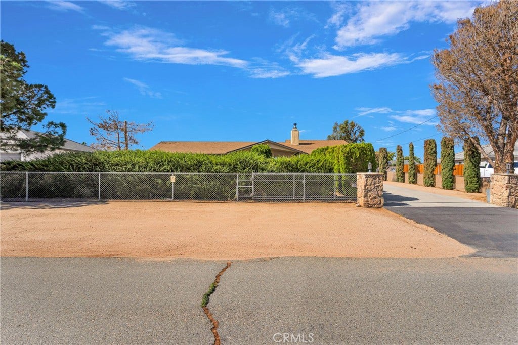 8090 Corona, Hesperia, CA 92345 8090 Corona, Hesperia, CA 92345