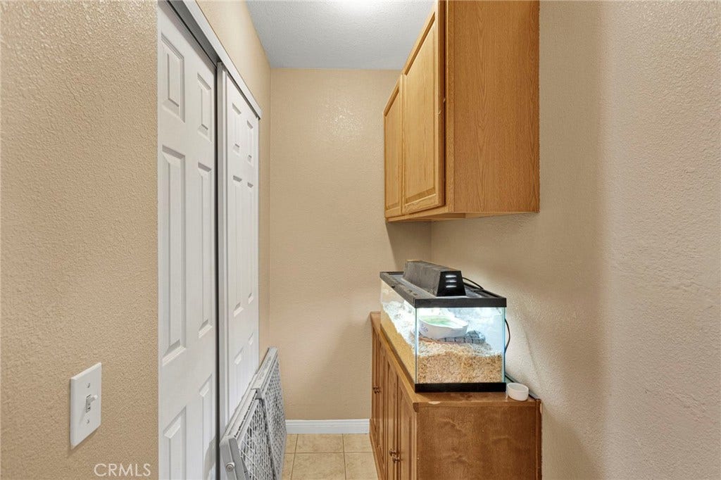 8090 Corona, Hesperia, CA 92345 8090 Corona, Hesperia, CA 92345