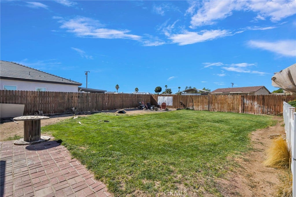 8090 Corona, Hesperia, CA 92345 8090 Corona, Hesperia, CA 92345
