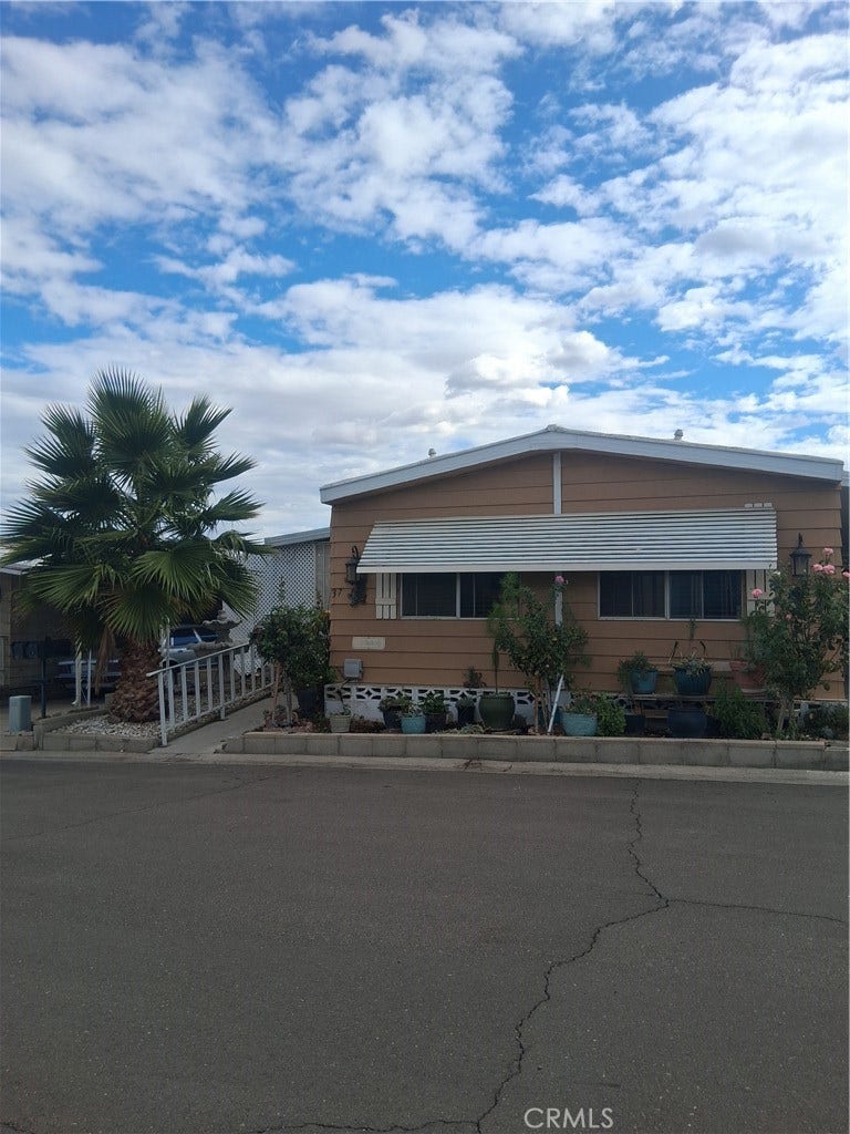 Property photo for 20683 Waalew B37, #B37, Apple Valley, CA