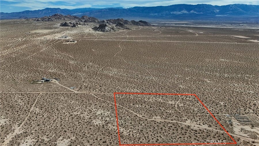 Property photo for 714 Esaw Road, Lucerne Valley, CA
