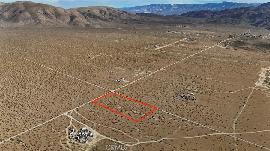 Property photo for 712 Oldenburg Road, Apple Valley, CA