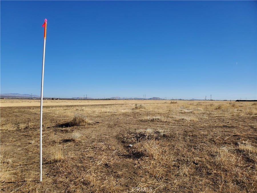 Property photo for 2 168th Street W, Lancaster, CA