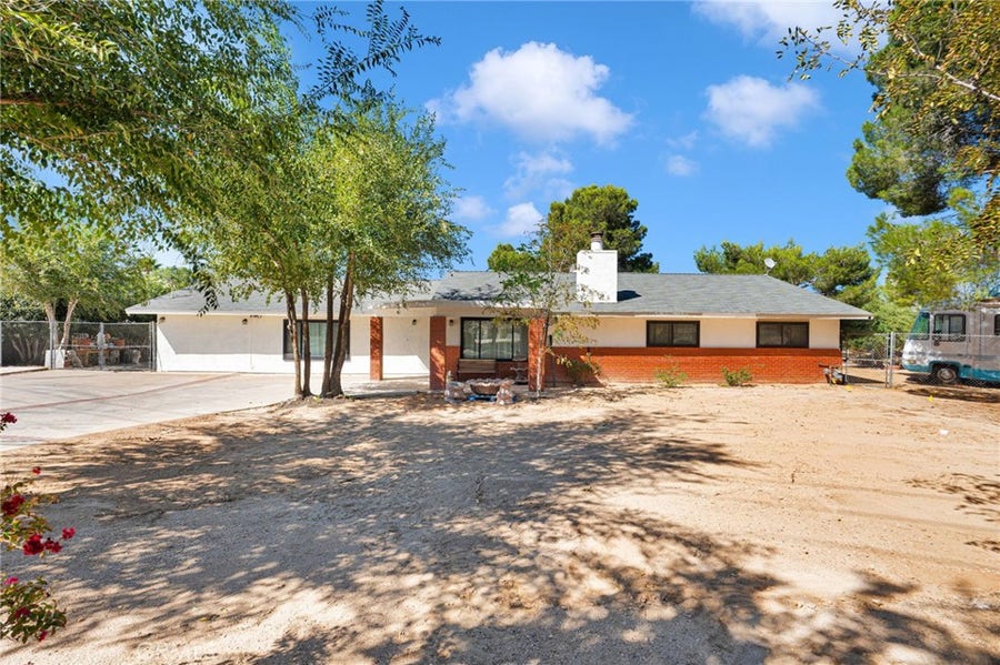 Property photo for 16326 Eucalyptus Street, Hesperia, CA