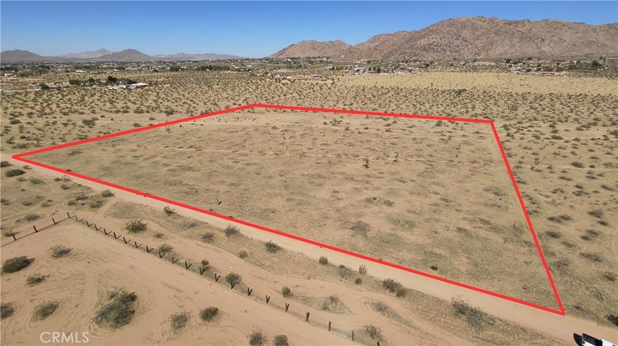 Property photo for 24350 Zuni Road, Apple Valley, CA
