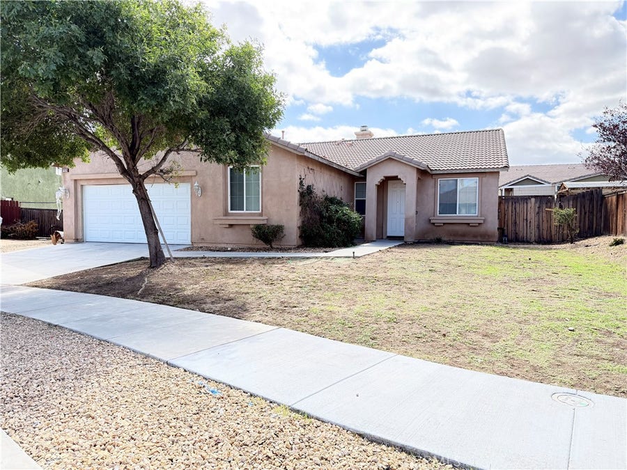 Property photo for 13275 Newport Street, Hesperia, CA