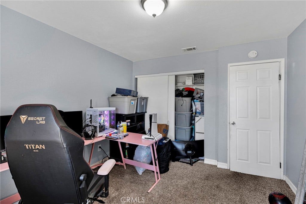 11425 Kiowa Road, Apple Valley, CA 92308 11425 Kiowa Road, Apple Valley, CA 92308