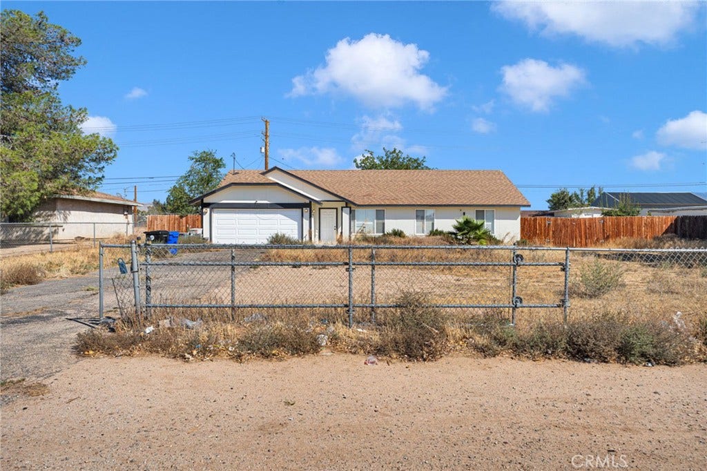 11425 Kiowa Road, Apple Valley, CA 92308 11425 Kiowa Road, Apple Valley, CA 92308