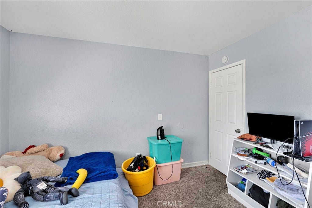 11425 Kiowa Road, Apple Valley, CA 92308 11425 Kiowa Road, Apple Valley, CA 92308