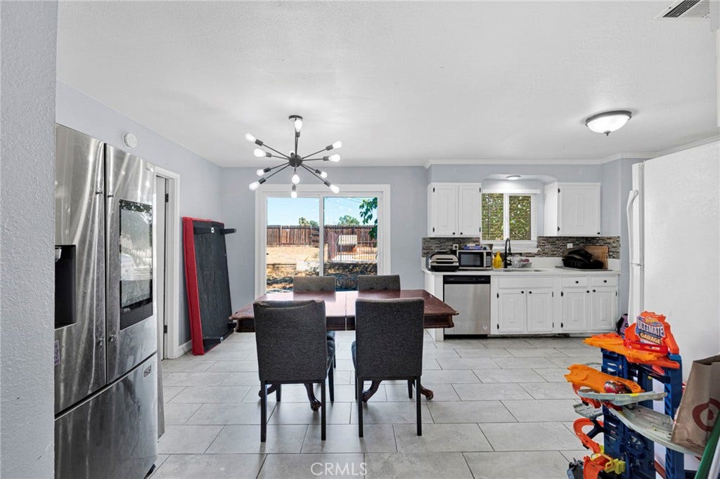 11425 Kiowa Road, Apple Valley, CA 92308 11425 Kiowa Road, Apple Valley, CA 92308