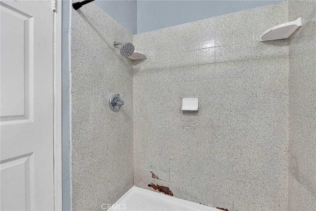 11425 Kiowa Road, Apple Valley, CA 92308 11425 Kiowa Road, Apple Valley, CA 92308