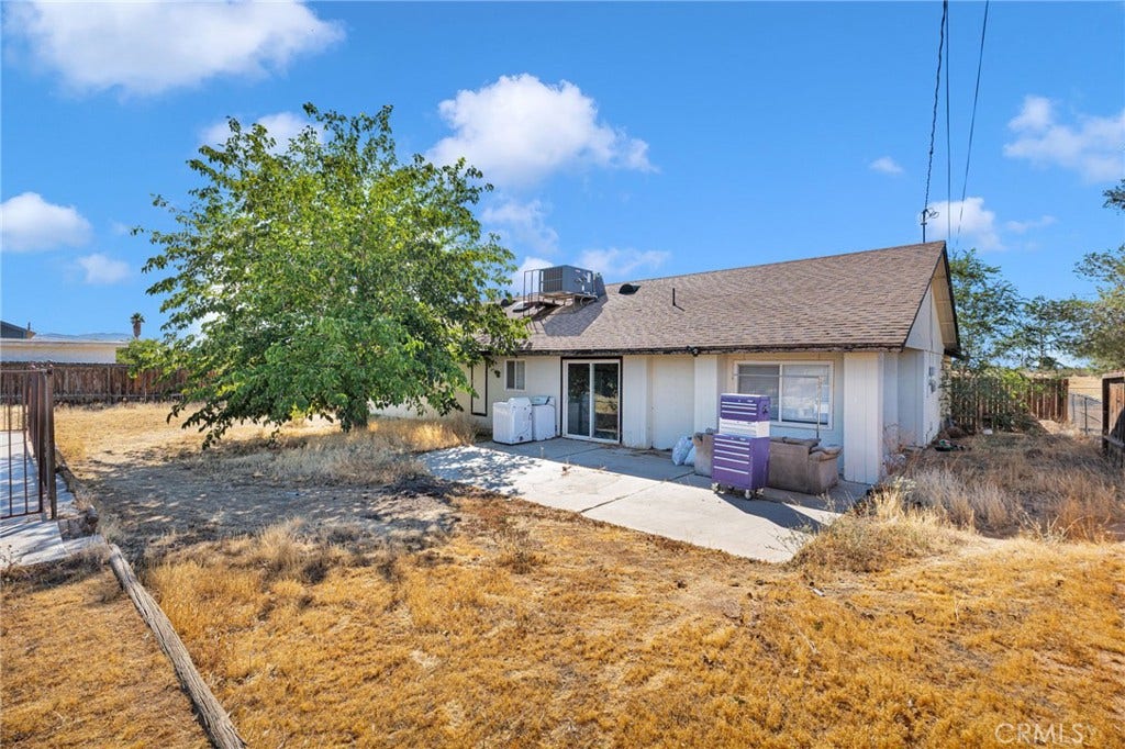 11425 Kiowa Road, Apple Valley, CA 92308 11425 Kiowa Road, Apple Valley, CA 92308