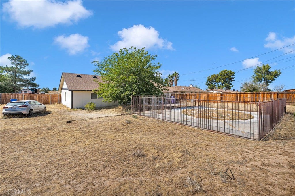 11425 Kiowa Road, Apple Valley, CA 92308 11425 Kiowa Road, Apple Valley, CA 92308