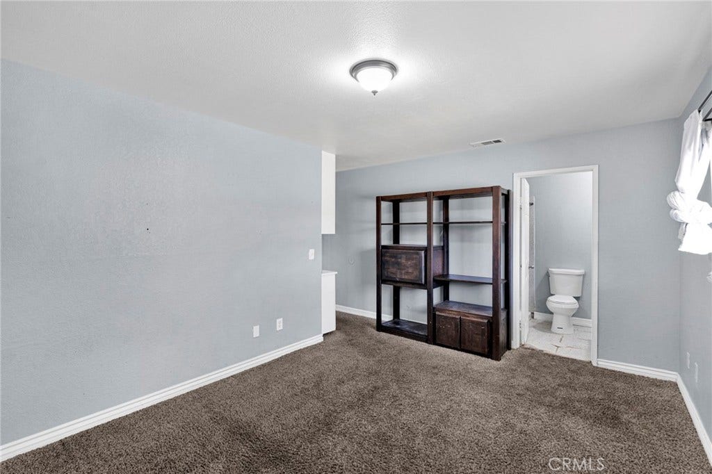 11425 Kiowa Road, Apple Valley, CA 92308 11425 Kiowa Road, Apple Valley, CA 92308