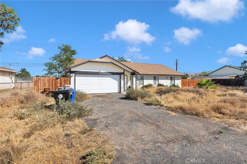 11425 Kiowa Road, Apple Valley, CA 92308 11425 Kiowa Road, Apple Valley, CA 92308