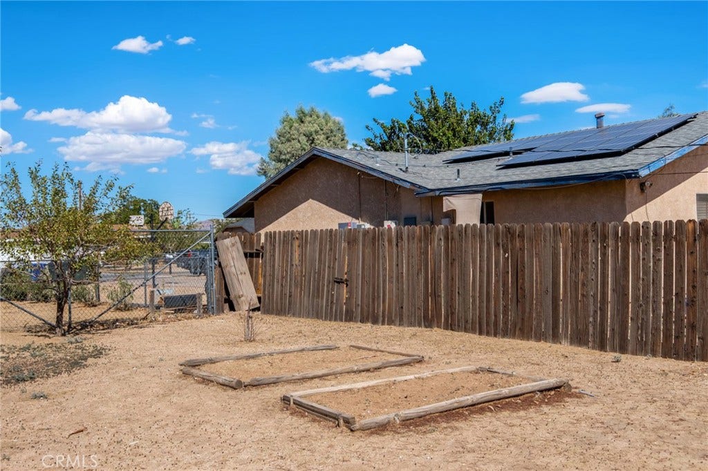 20993 Geronimo Road, Apple Valley, CA 92308 20993 Geronimo Road, Apple Valley, CA 92308