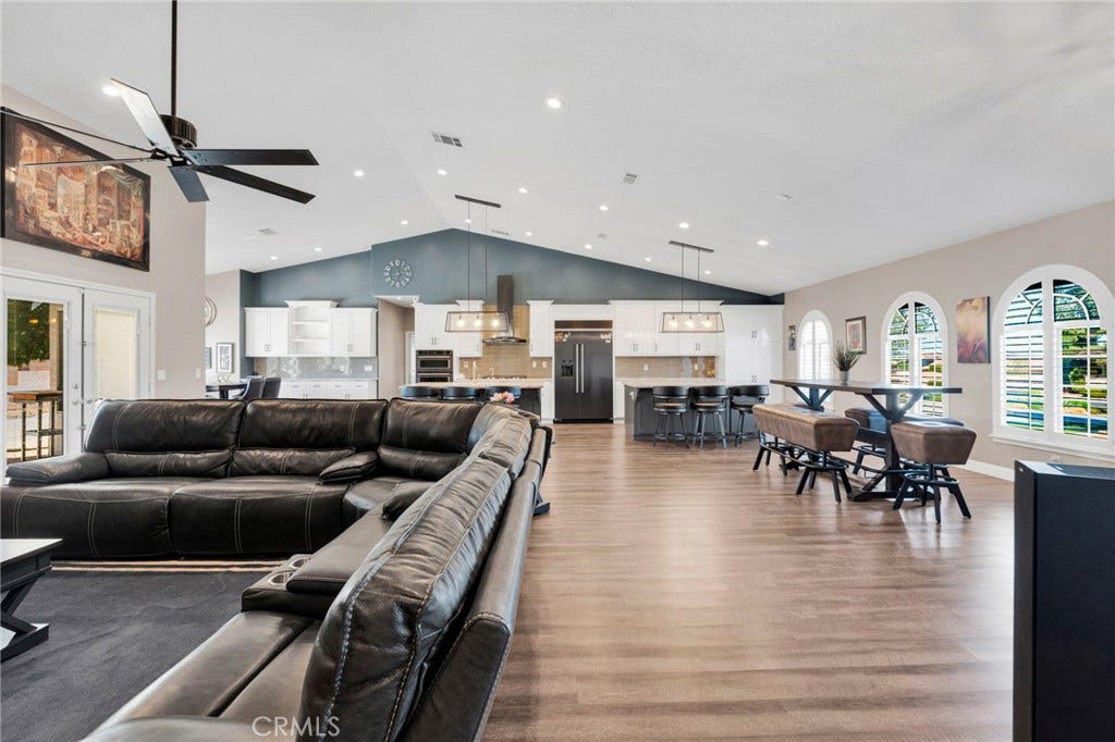 6980 Oak View Court, Oak Hills, CA 92344