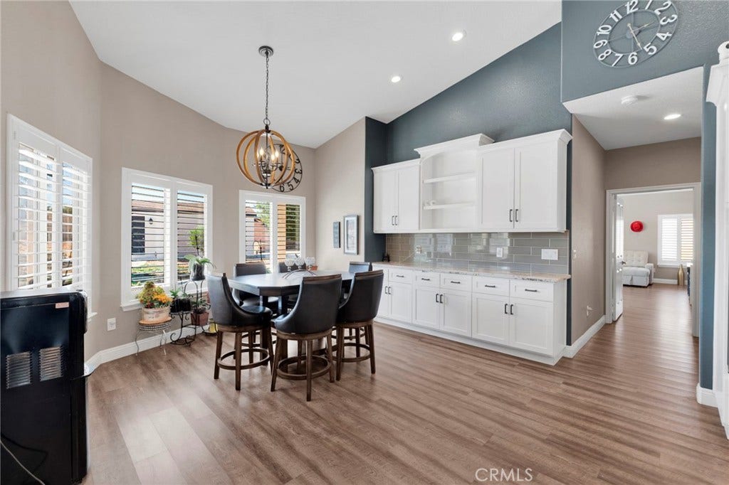 6980 Oak View Court, Oak Hills, CA 92344