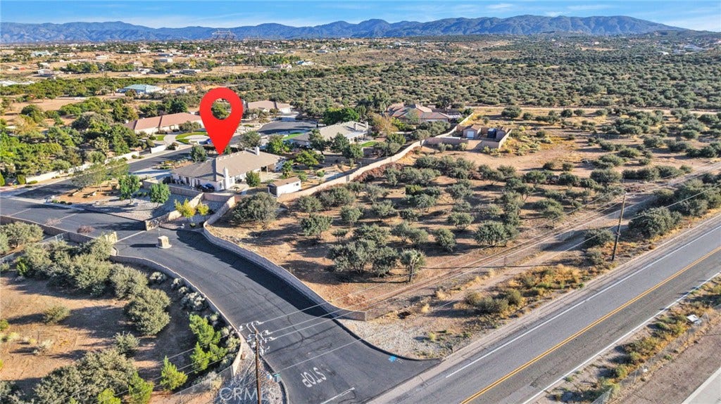 6980 Oak View Court, Oak Hills, CA 92344