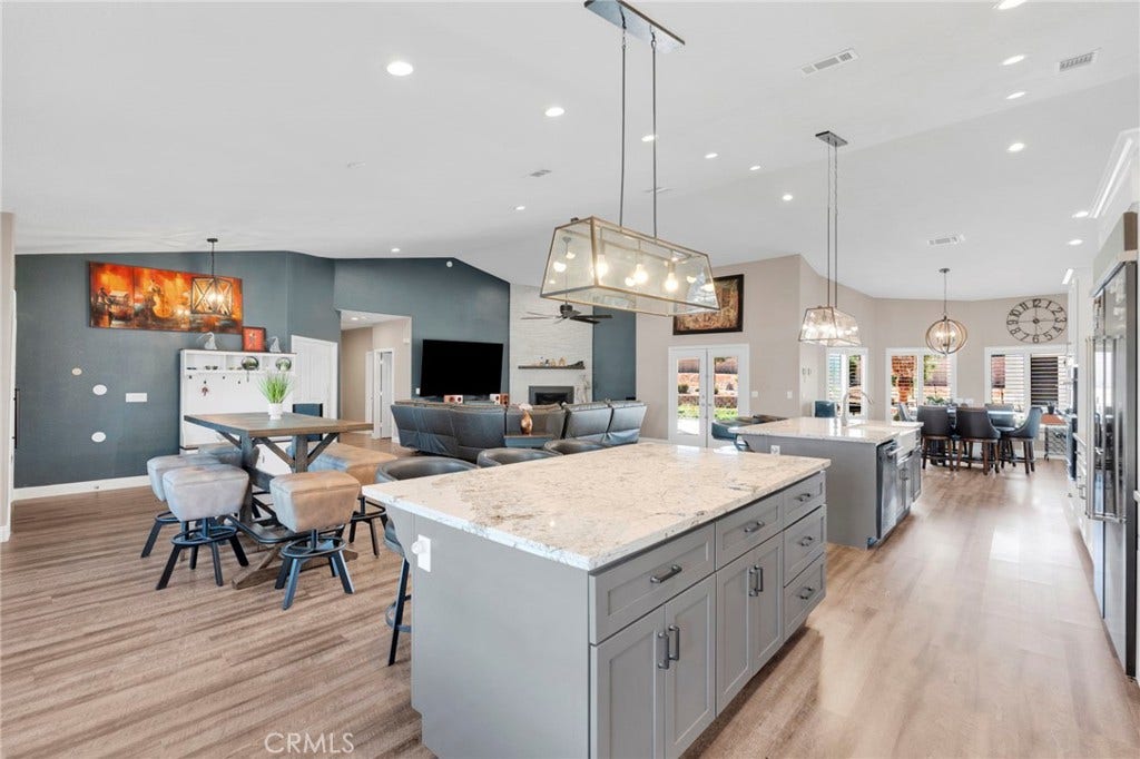 6980 Oak View Court, Oak Hills, CA 92344