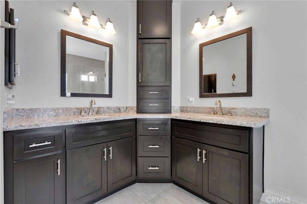 6980 Oak View Court, Oak Hills, CA 92344