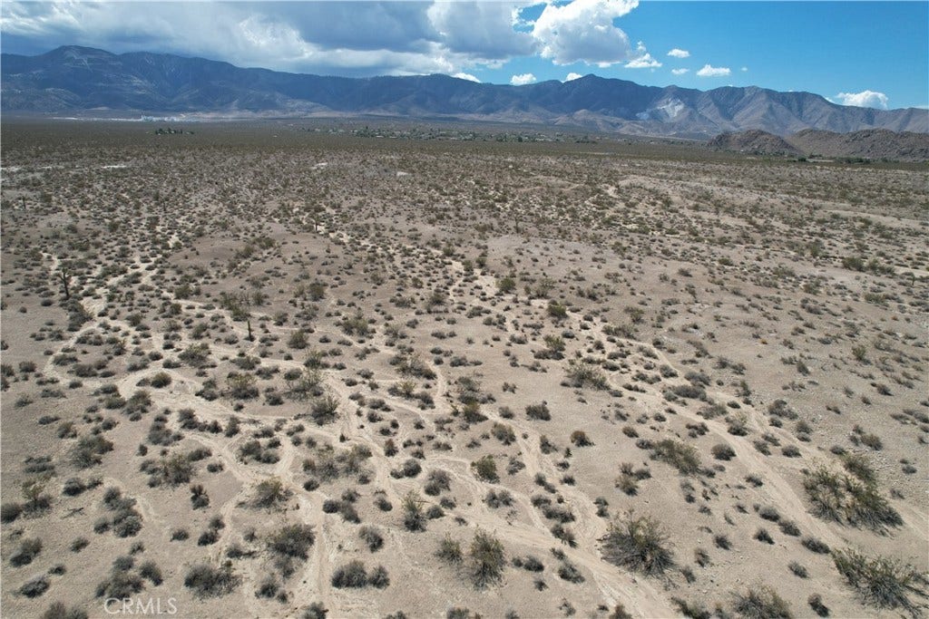 769 Meridian Road, Lucerne Valley, CA 92356