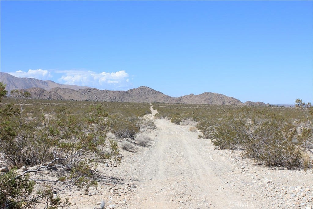 769 Meridian Road, Lucerne Valley, CA 92356