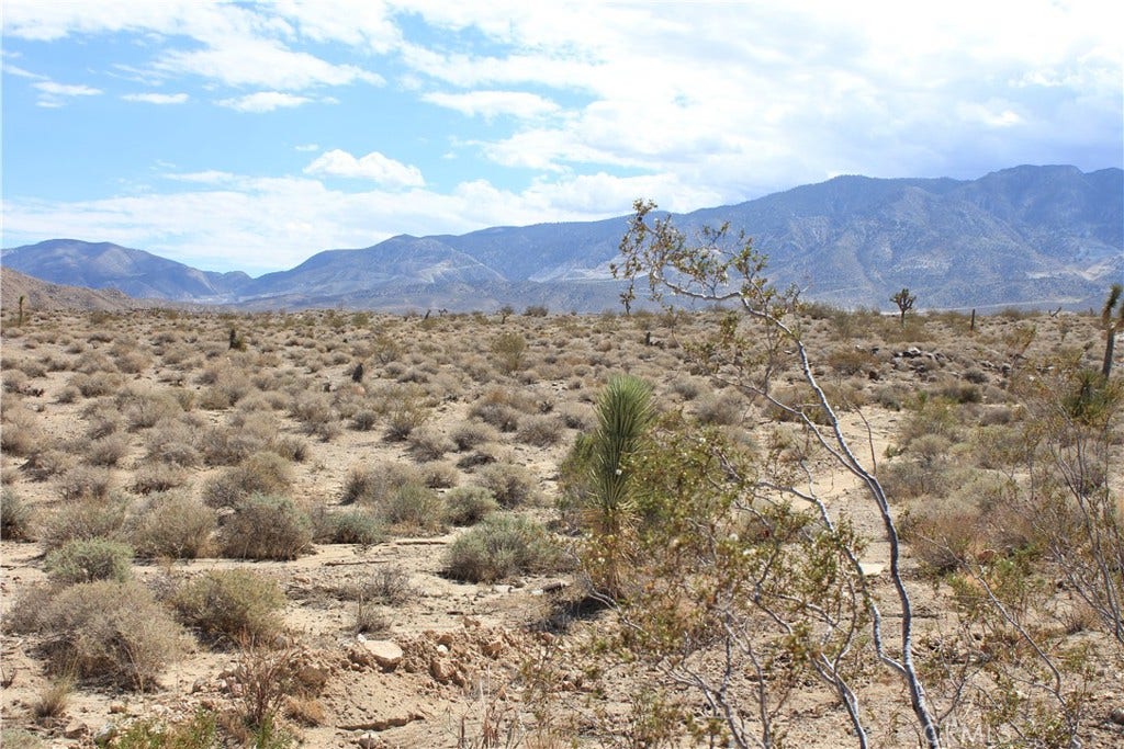 769 Meridian Road, Lucerne Valley, CA 92356
