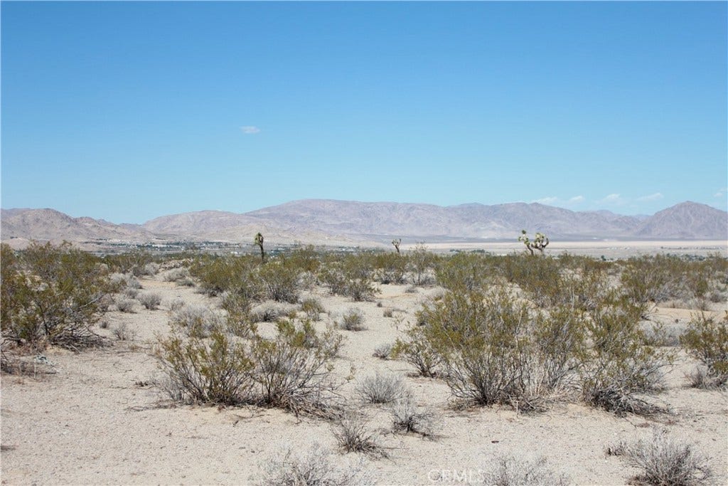 769 Meridian Road, Lucerne Valley, CA 92356
