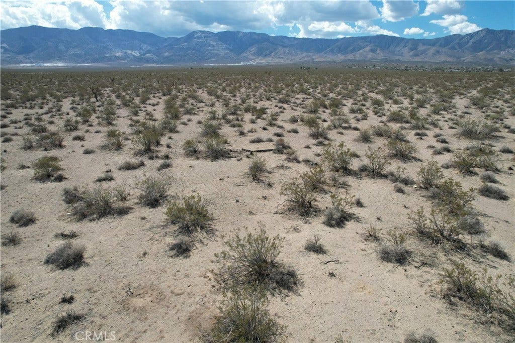 769 Meridian Road, Lucerne Valley, CA 92356